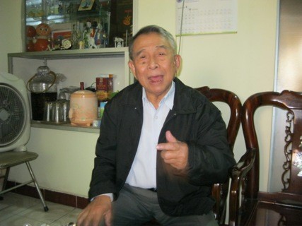 Ông Bùi Danh Liễn - Tổ trưởng tổ dân phố 28 (phường Tràng Tiền, quận Hoàn Kiến, Hà Nội) trả lời phóng viên.